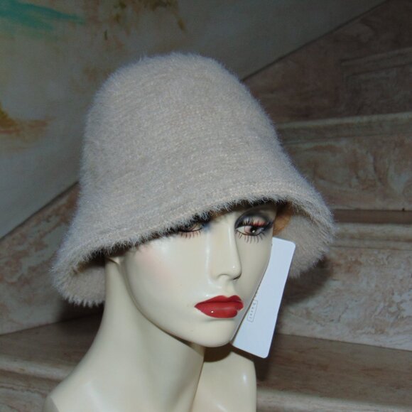 RARE Hansel From Basel Bucket Hat Creme Woman's Fuzzy Y2K Winter Cabin Classic - Picture 2 of 5